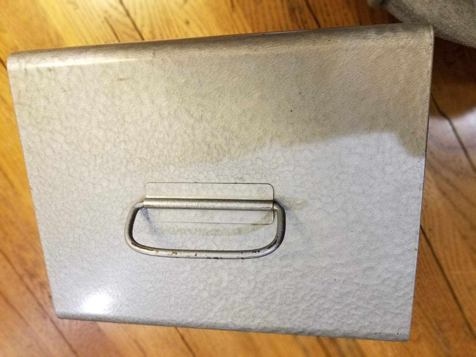Brumberger Metal Carrying Case Holds 12 7″ Reels
