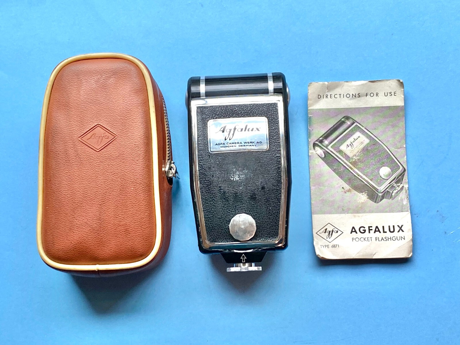 Vintage Agfa Agfafux Type 6871 German Pocket Flashgun w/ instructions &case