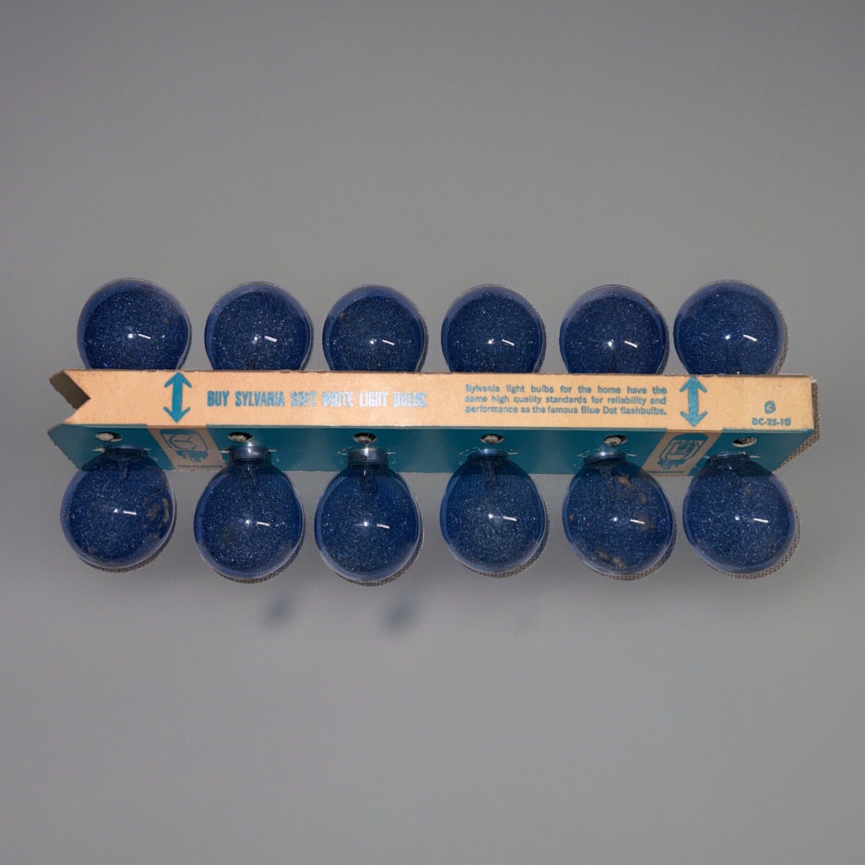 Vintage SLYVANIA BLUE DOT FLASHBULBS 25B, 12/pack
