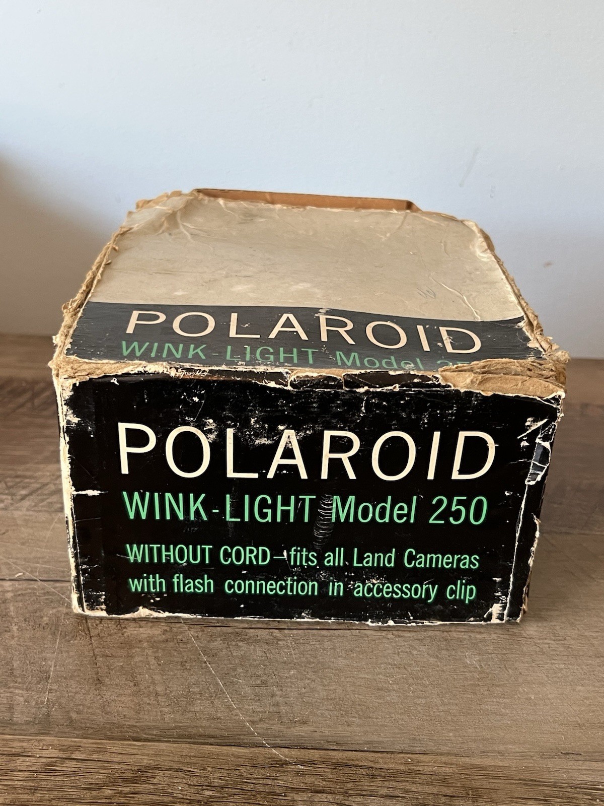 Polaroid Wink Light Model 250 *Untested* 110A Vintage Retro Camera Flash w/ Box