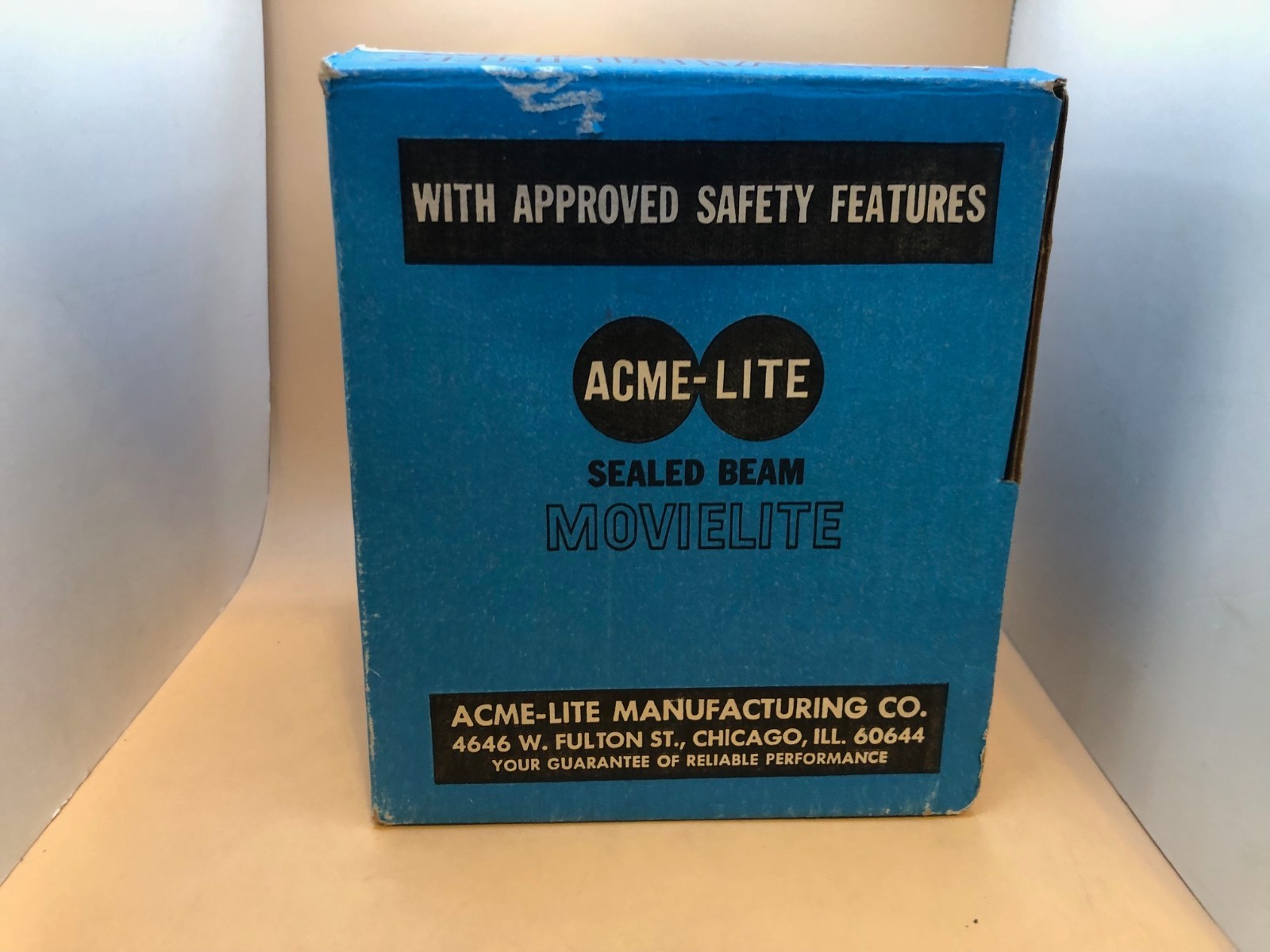 Vintage Acme Lite Sealed Beam Movielite Model 96 Fits Super 8 Cameras 250 Watts