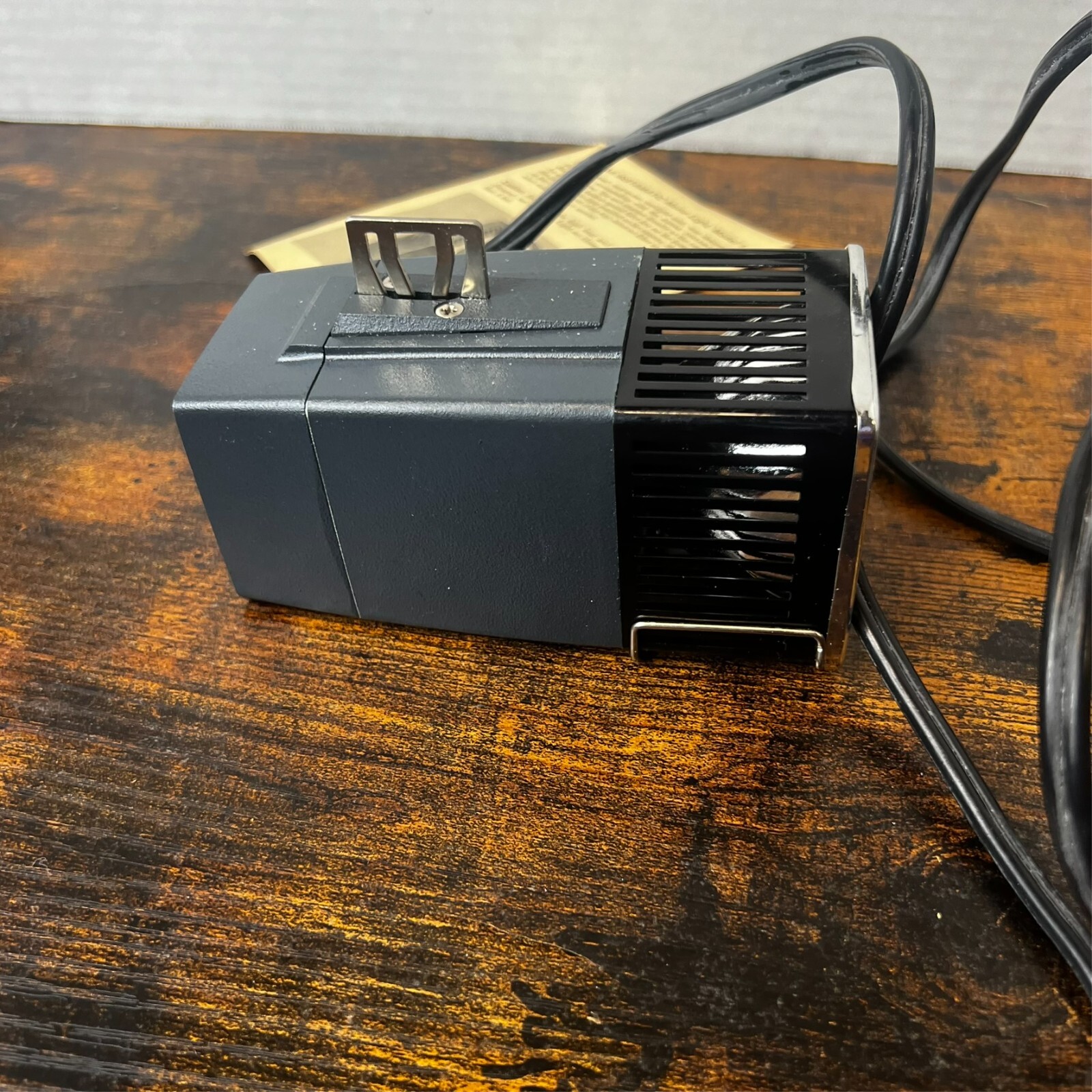 Vintage Kodak Instamatic Movie Light Model 1 No. D375 in Box Needs New Bulb