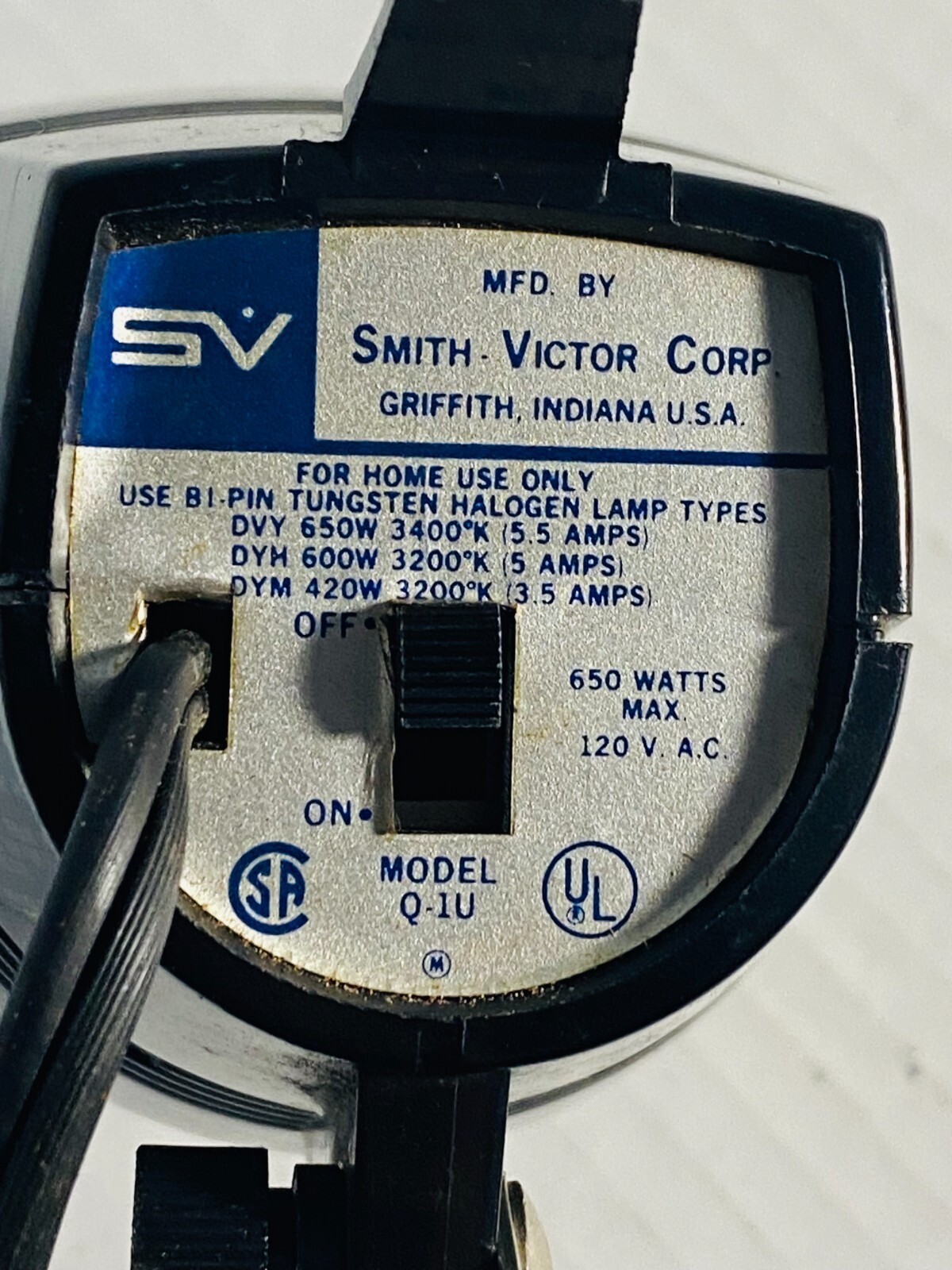 Vintage 1960’s SV Smith-Victor Movie Light Model Q-1U for Super 8 Movie Cameras.