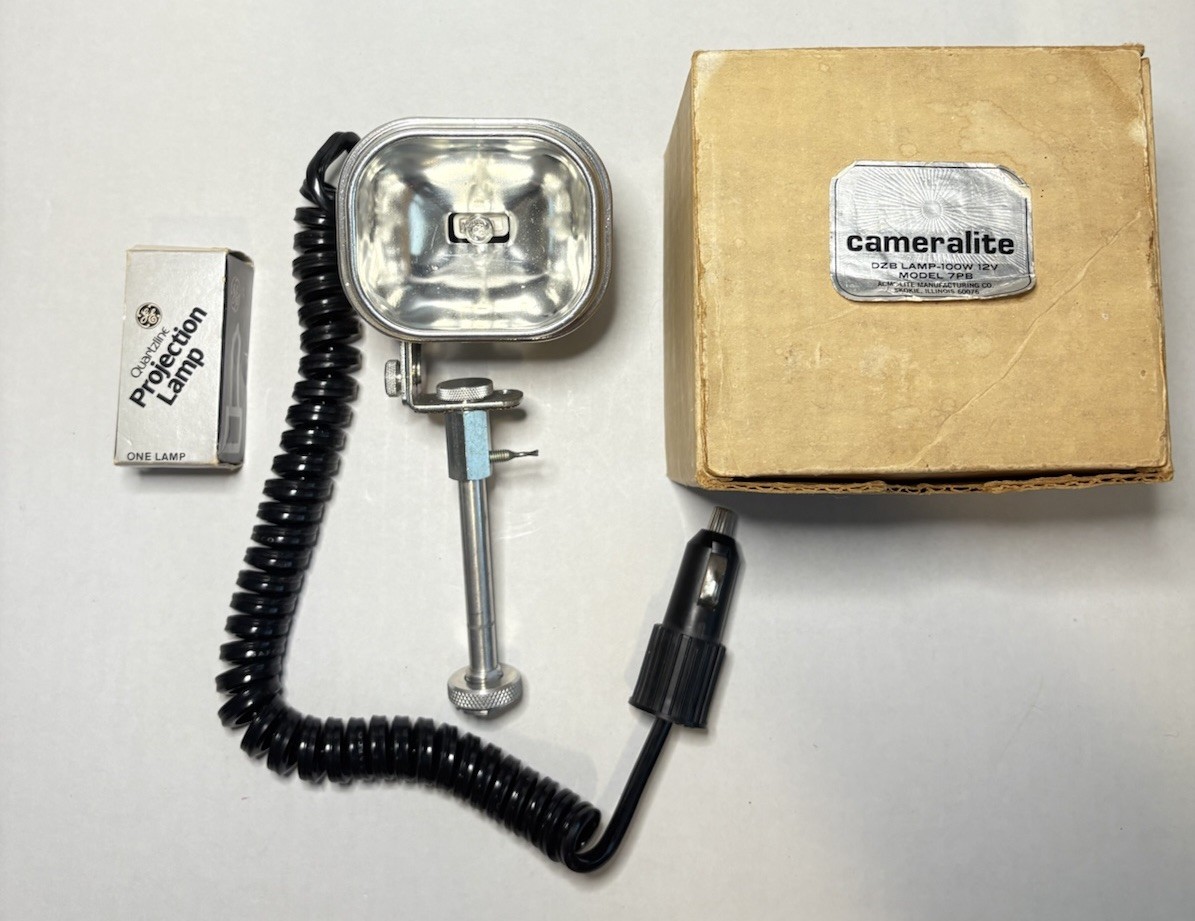 Vintage Cameralite Acme-Lite Movie Camera Light For Super 8 – Extra Bulb