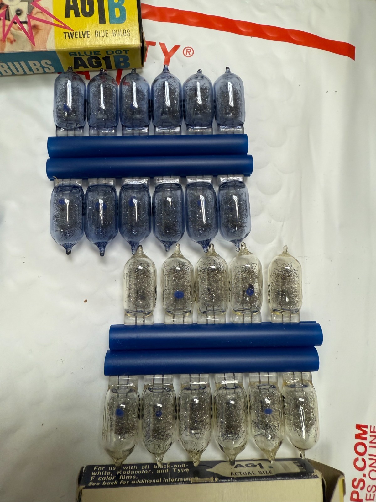 Sylvania flash bulbs LOT AG1B AG1 Lot Of 30 Bulbs Total NEW