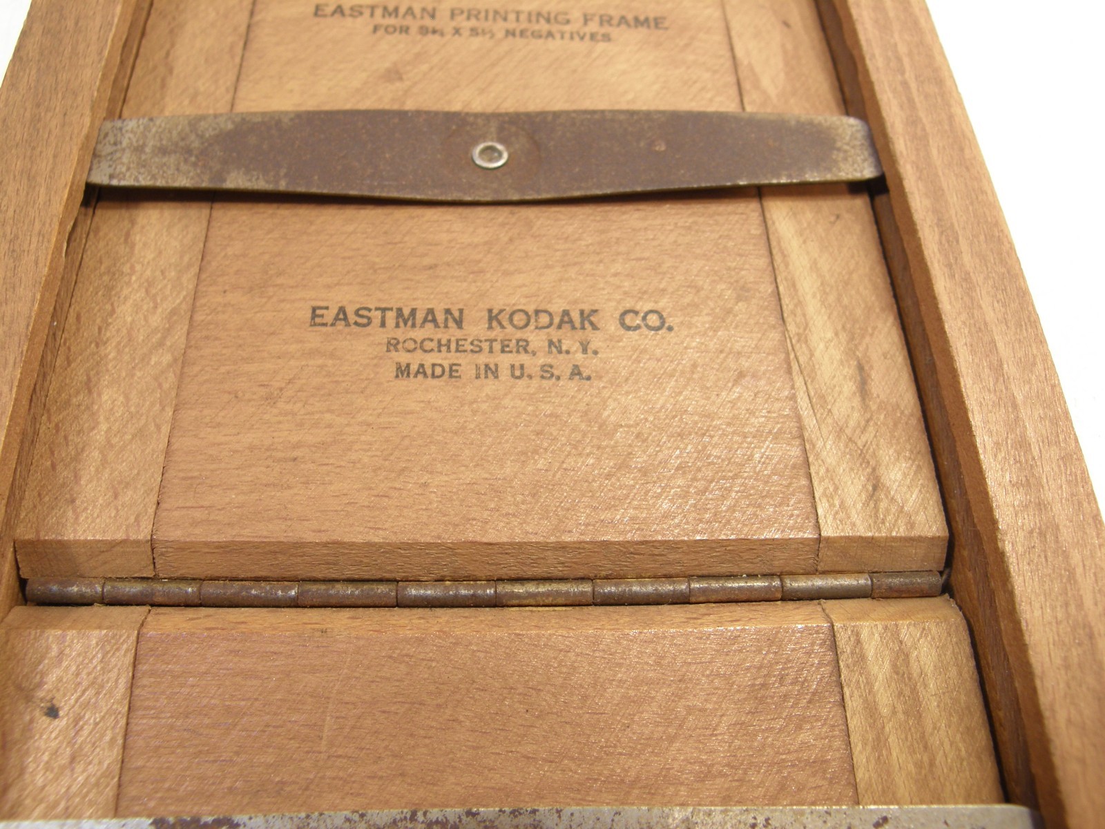 ANTIQUE VINTAGE EKCo EASTMAN WOODEN PRINTING FRAME FOR 3 1/4 X 5 1/2 NEGATIVES