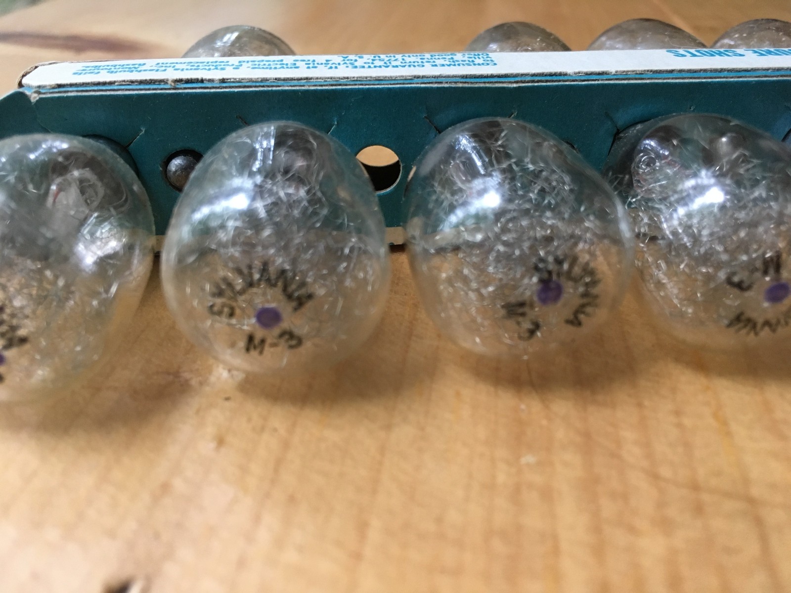 Vintage Sylvania M3 Blue Dot Clear Flashbulbs – Partial Box of 9 Bulbs NOS