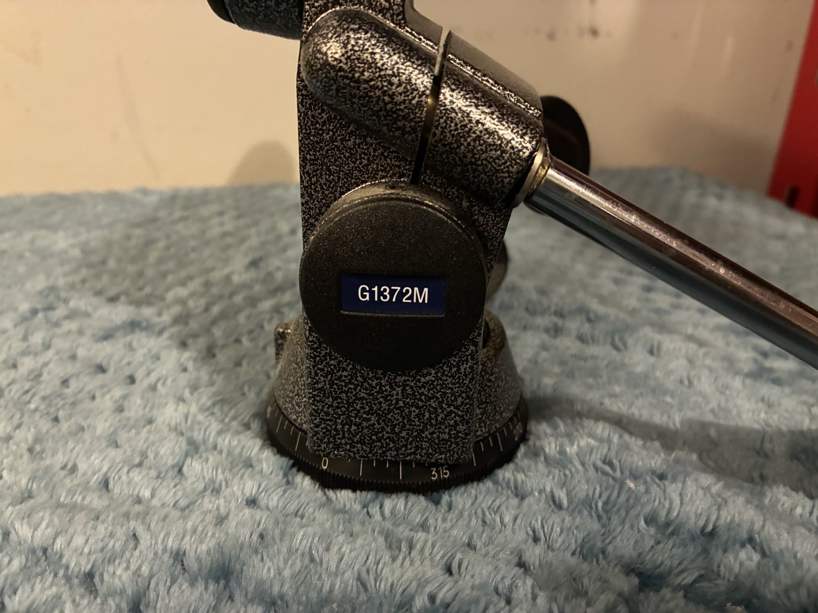 Gitzo G 1372 M 3-Way Pan/Tilt Head With Quick Release