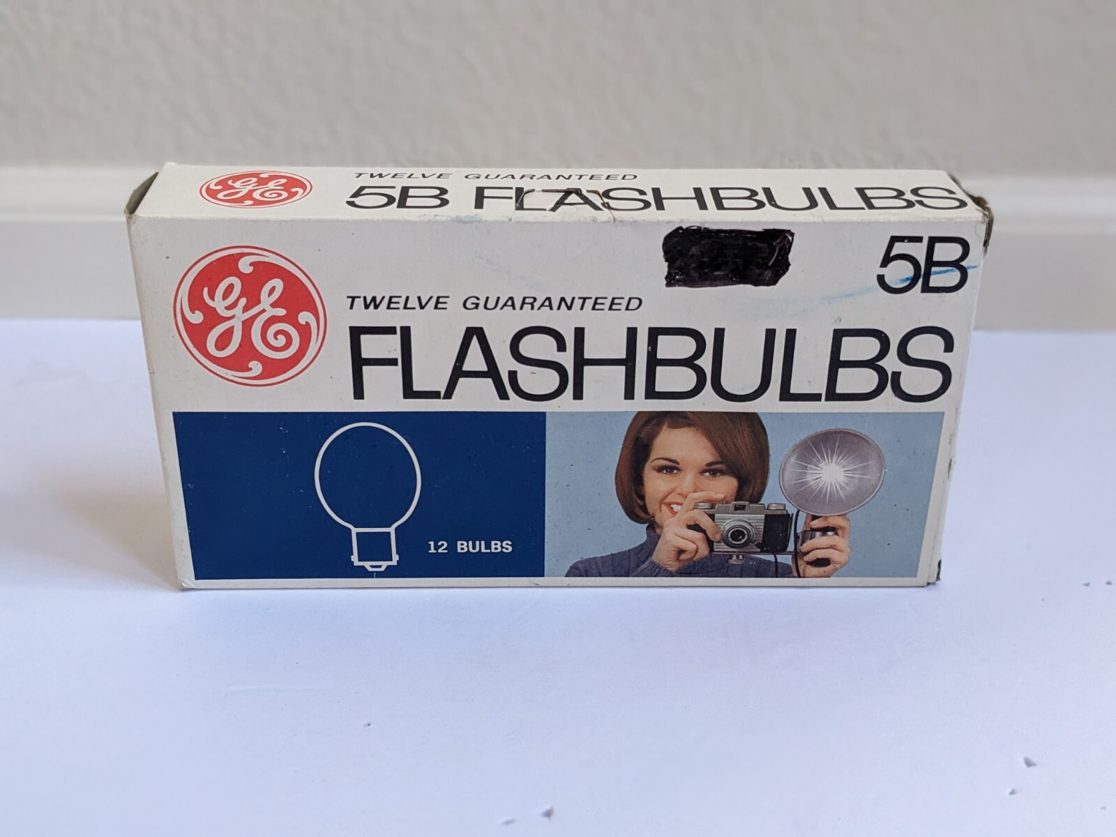 Vintage GE General Electric 5B Flashbulbs Blue 12 New Unused Bulbs NOS