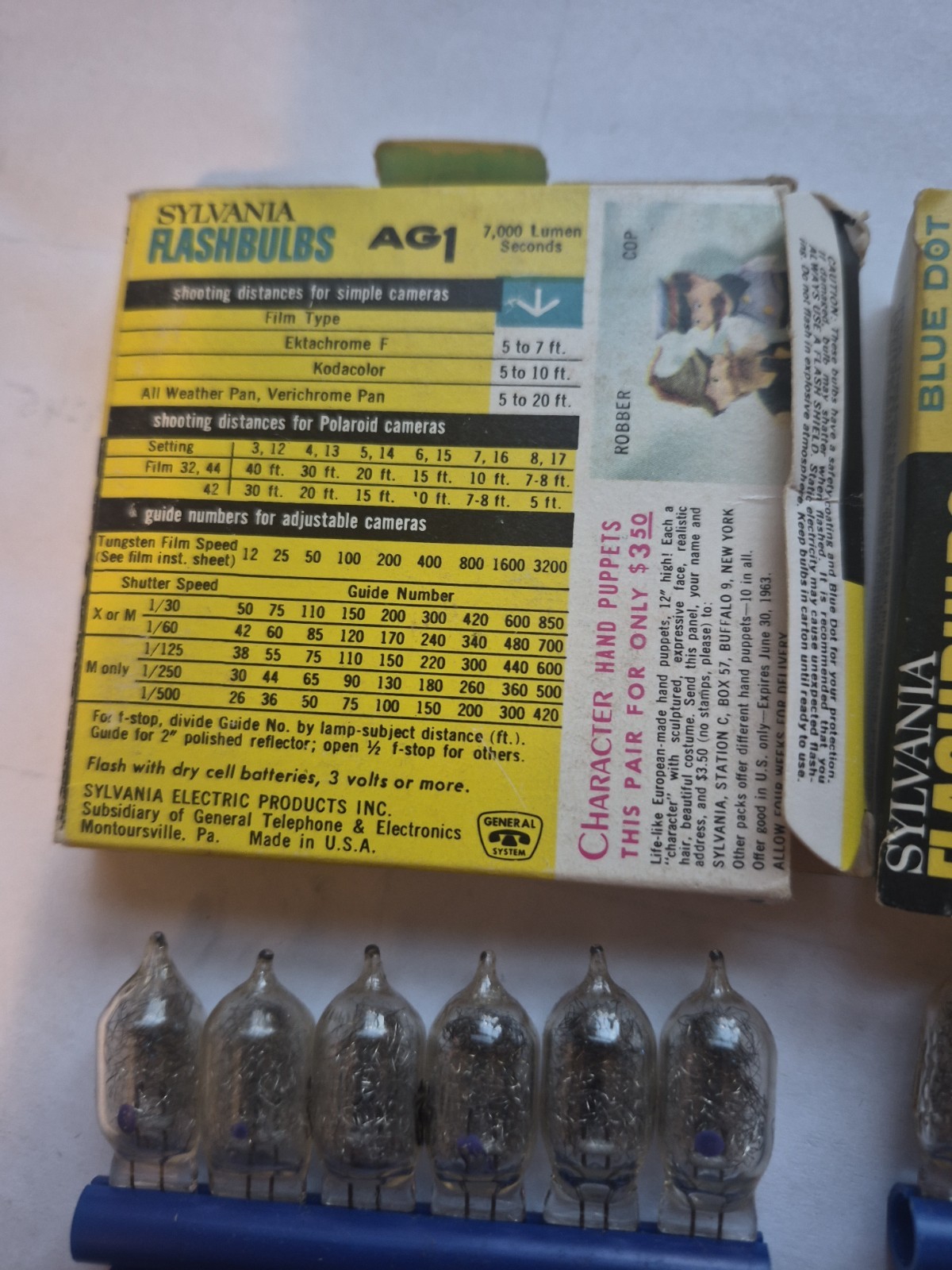 Vintage Flash Bulbs Sylvania AG1 Blue Dot Flashbulbs – 24 Bulbs NOS