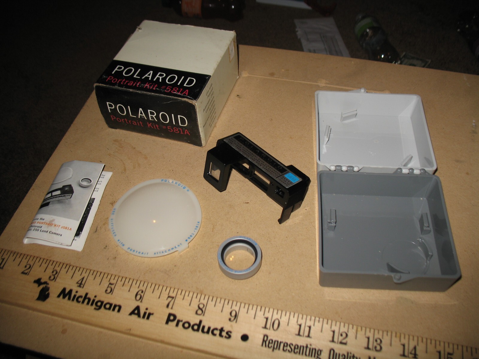 VTG NOS POLAROID 250 PORTRAIT KIT #581A FOR COLOR PACK CAMERAS