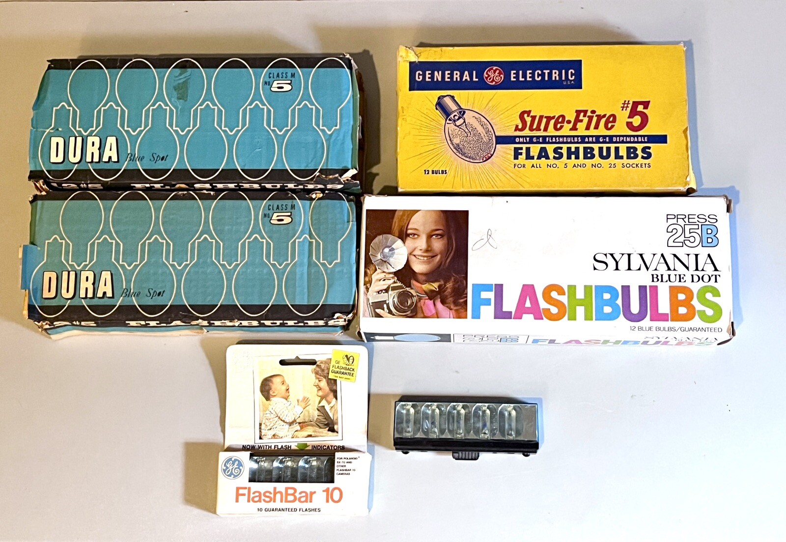 Vintage Camera Flash Bulb Lot: Dura #5, Syl Blue Dot, GE Sure Fire #5, 44 Bulbs