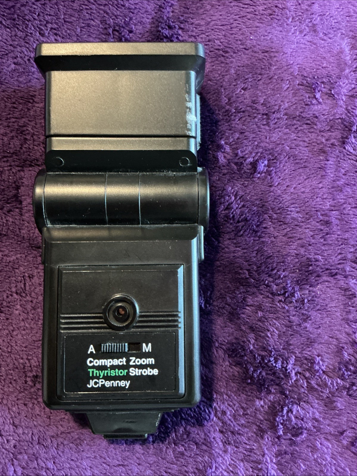 JCPenney Compact Zoom Thyristor Strobe FLASH Tilt Head