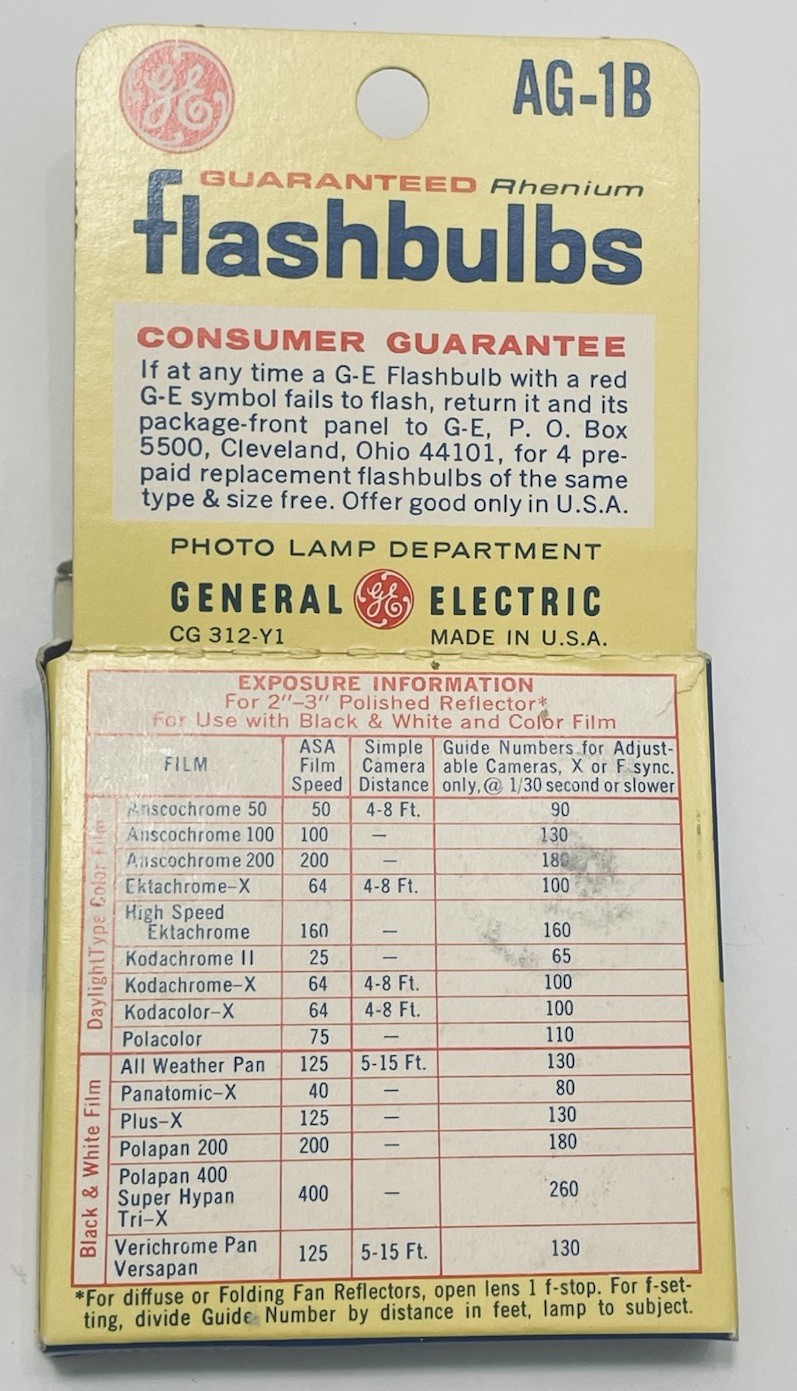 Lot Of 22 Vintage General Electric M3 And AG-18 Flash Bulbs With Boxes