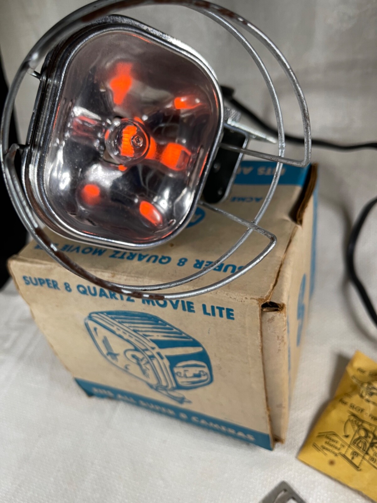 Vintage 1960-70s Cameralite Acme-Lite Movie Camera Light Super 8 Orig Bulb WORKS