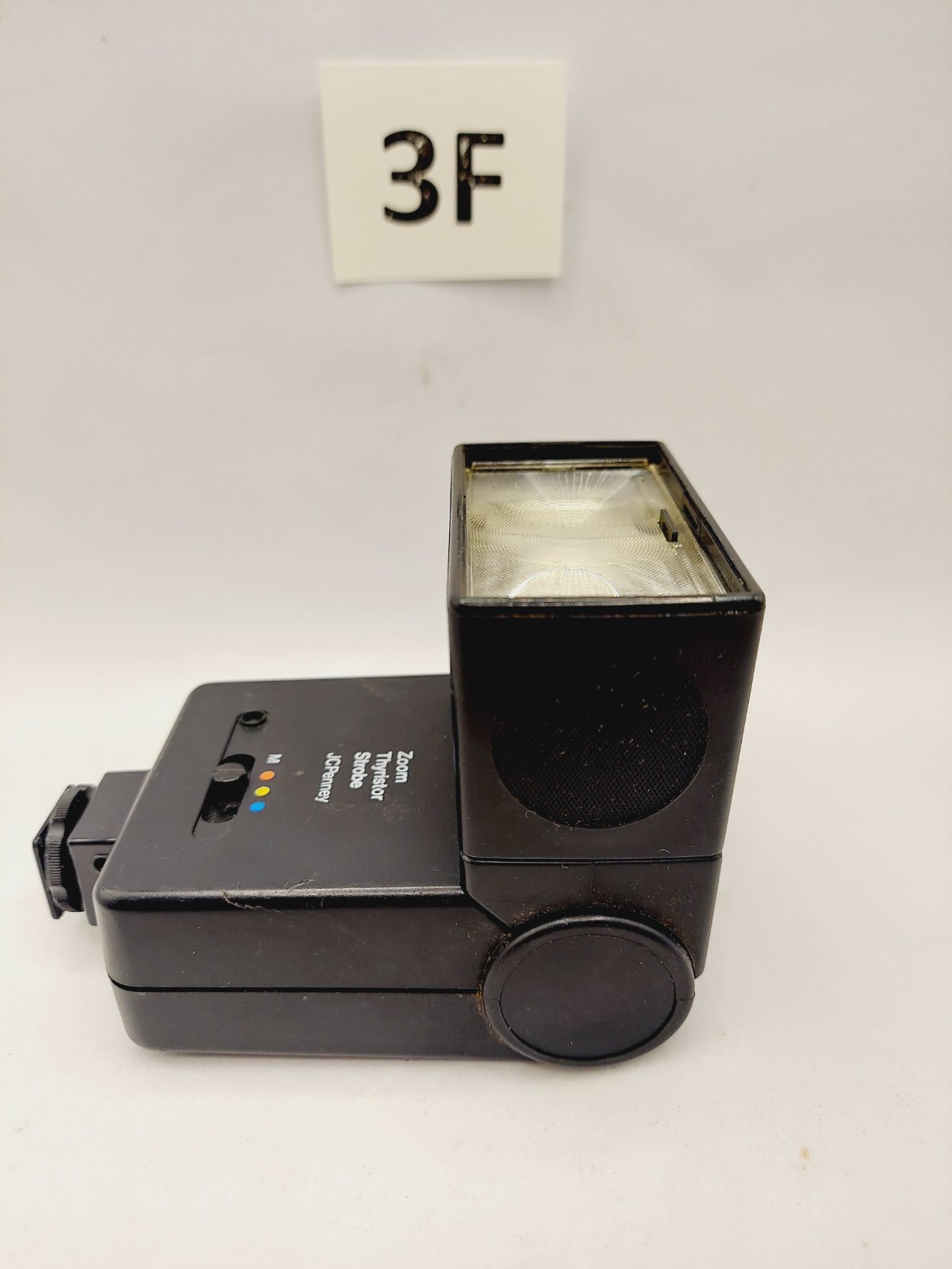 JCPenney Compact Zoom Automatic Strobe Thyristor FLASH Tilt head Vintage