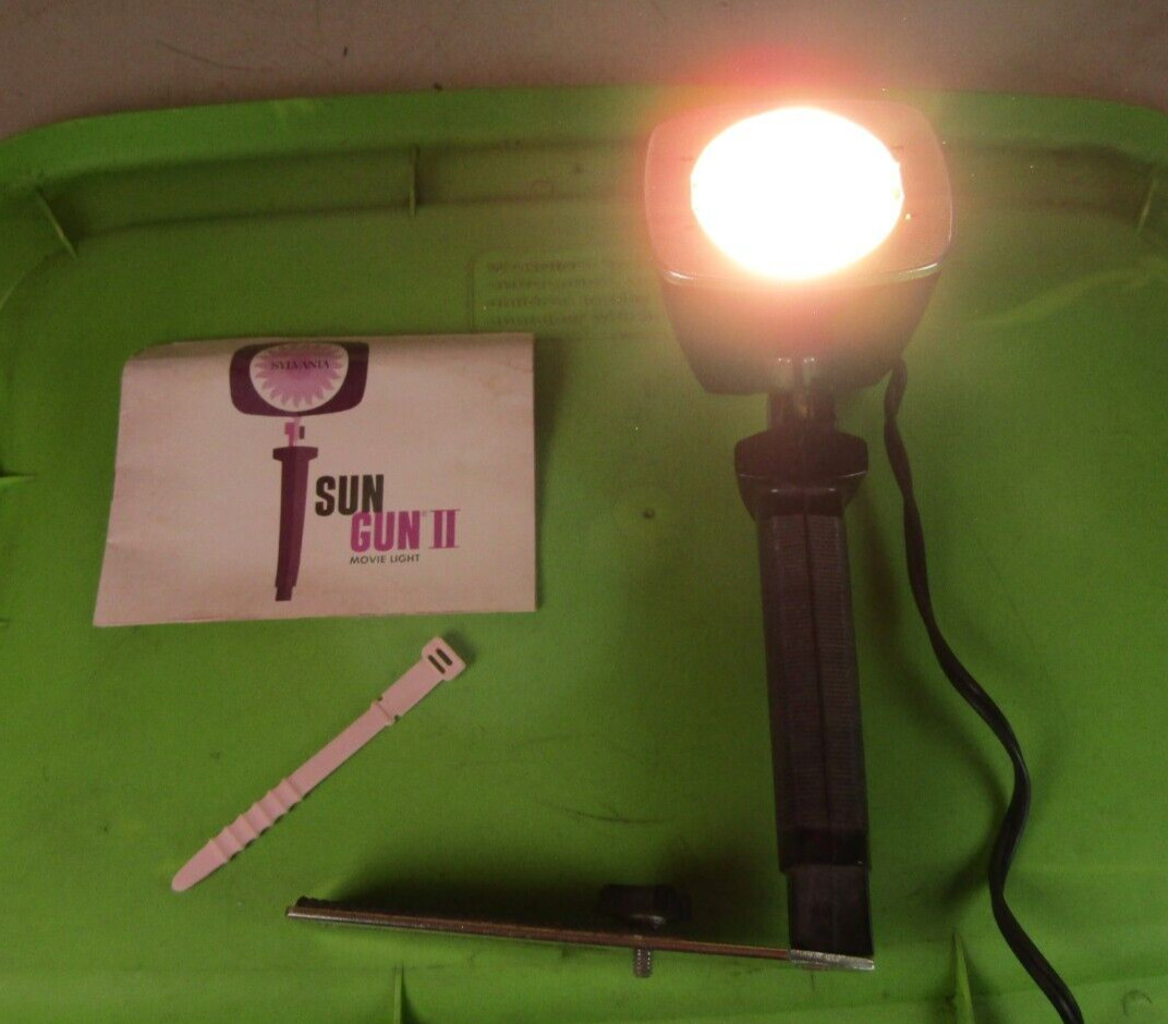 Vintage Sylvania Sun Gun II Movie Light Works Great! Model SG-55 w/ Instructions
