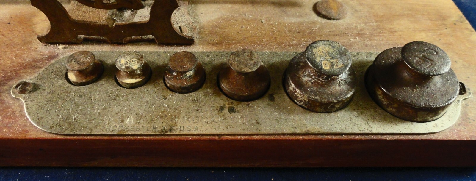 KODAK Studio Scale with OZ weights for Photographic Purposes
