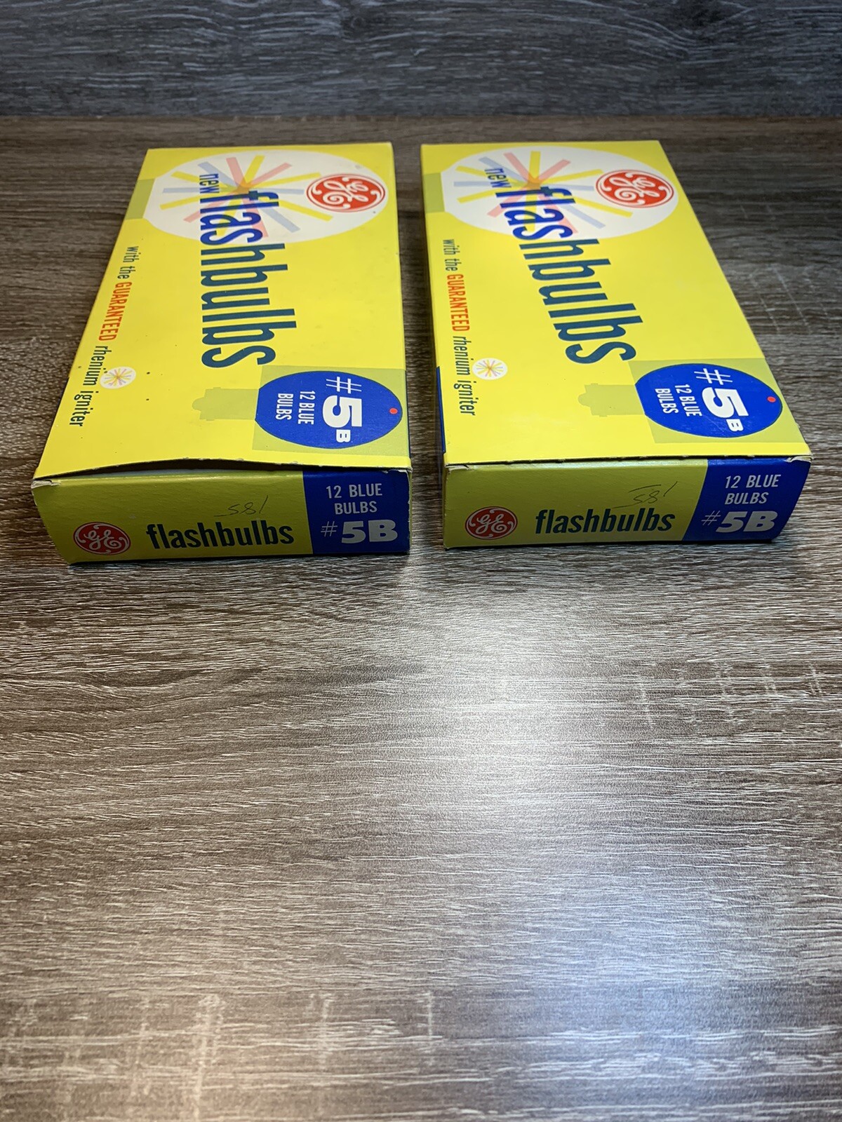 2 DOZEN GENERAL ELECTRIC Number 5B Rhenium Blue FLASH BULBS Vintage