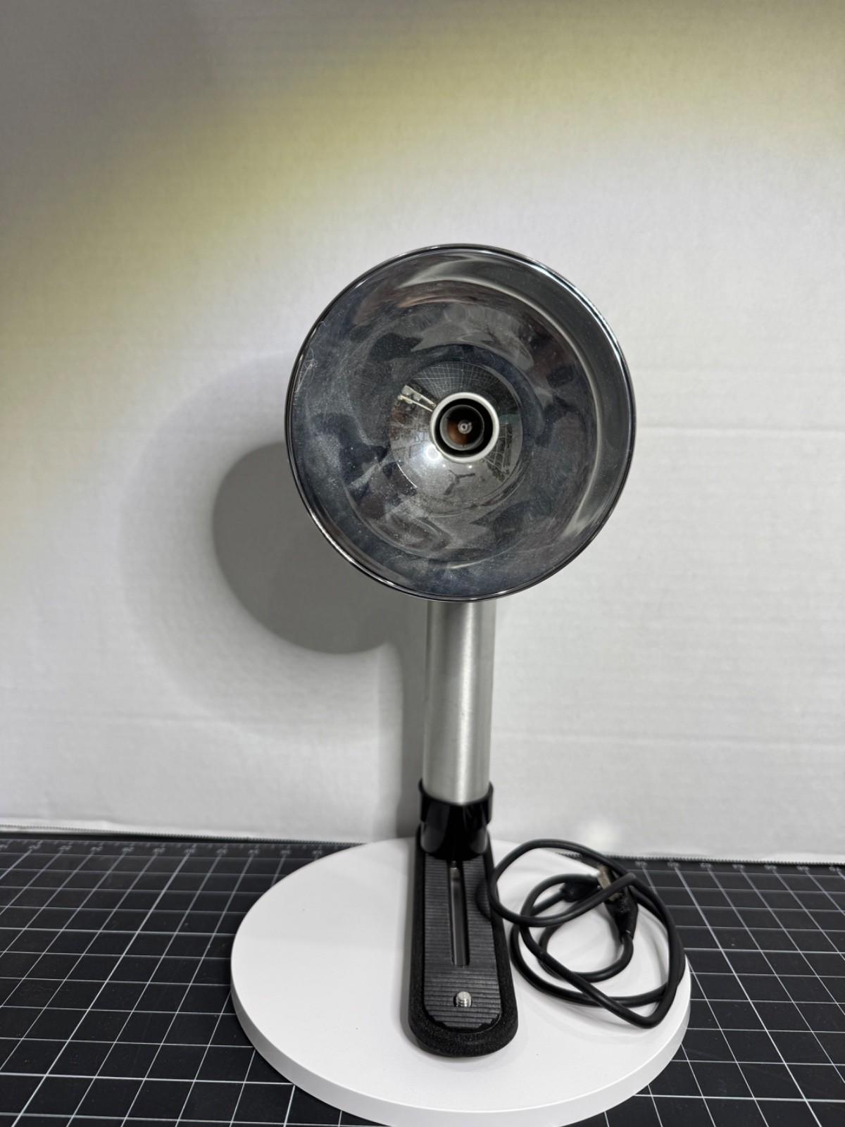 Graphlex Graphlite Jr flash, w/cable, bracket, and four bulbs in a vintage box