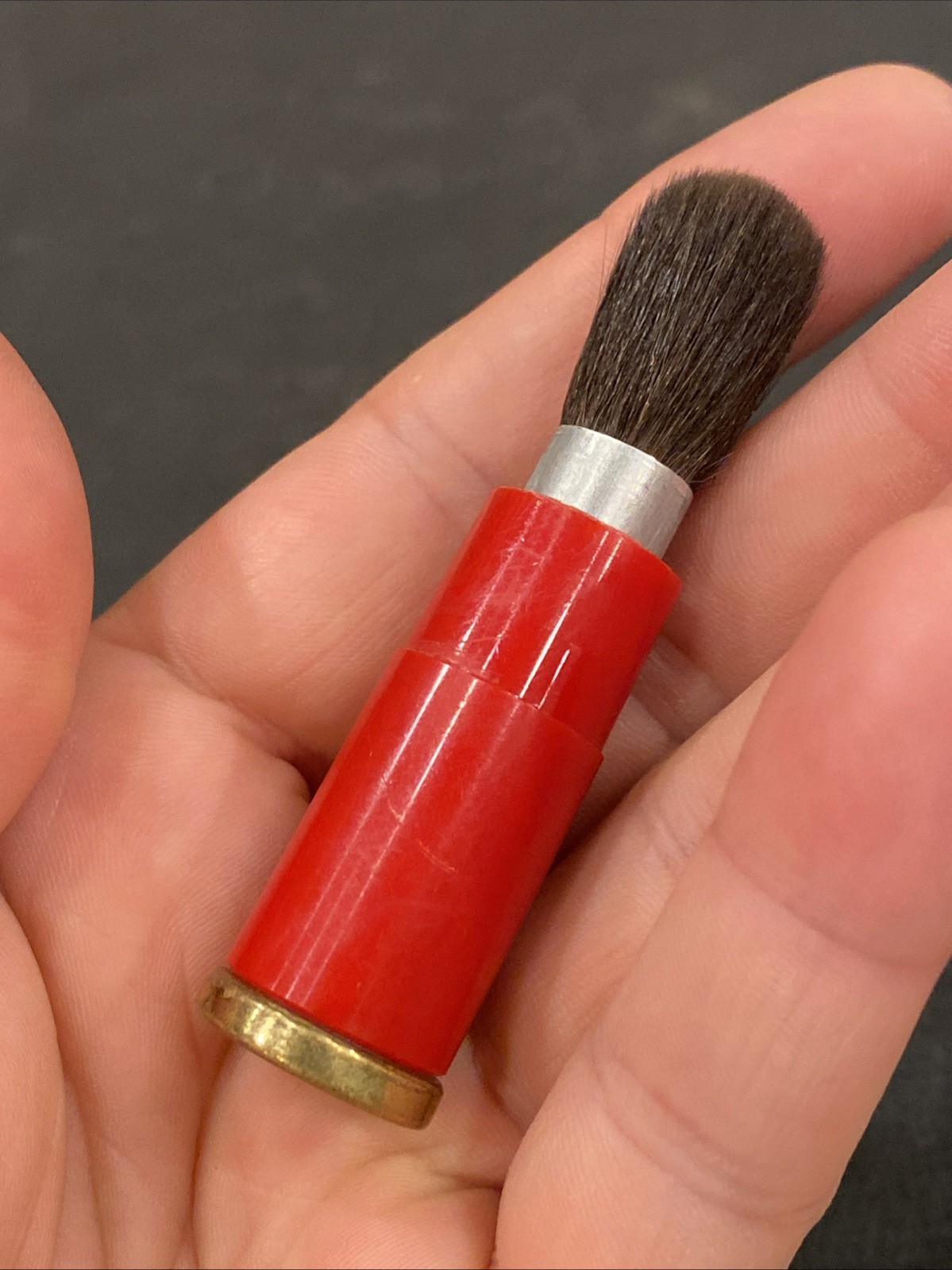 Vtg RED & Gold Tone Evers 2″ Twist Up Camera Dust Make Up Brush Germany 1950’s
