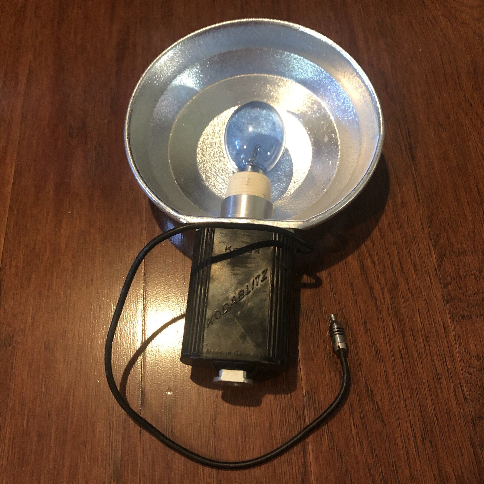 26 Unused SYLVANIA Blue Dot Vintage Clear FLASHBULBS Camera Flash Photos