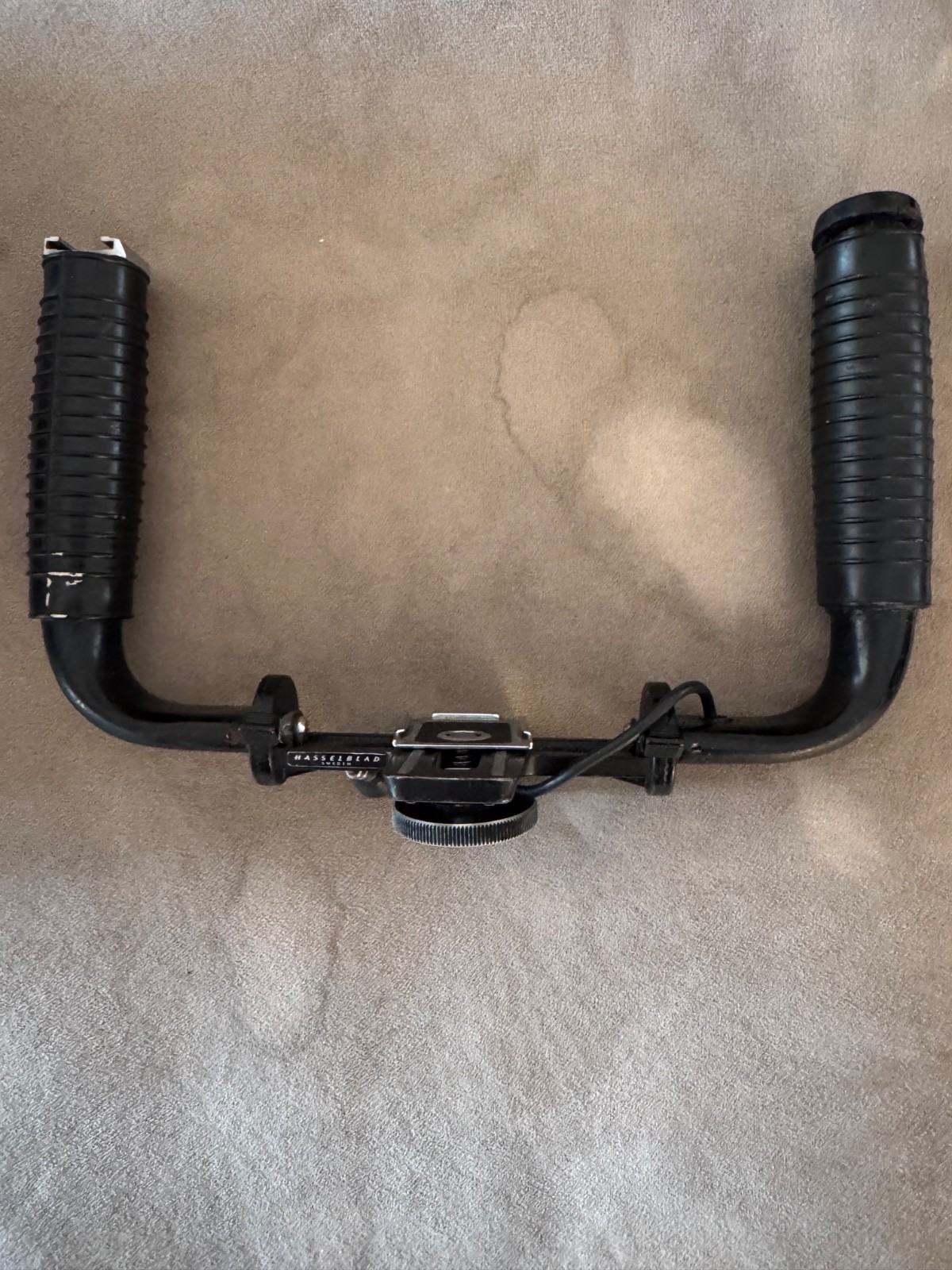 Vintage Hasselblad Sweden Dual Handle Flash Grip Bracket V-System Camera Support