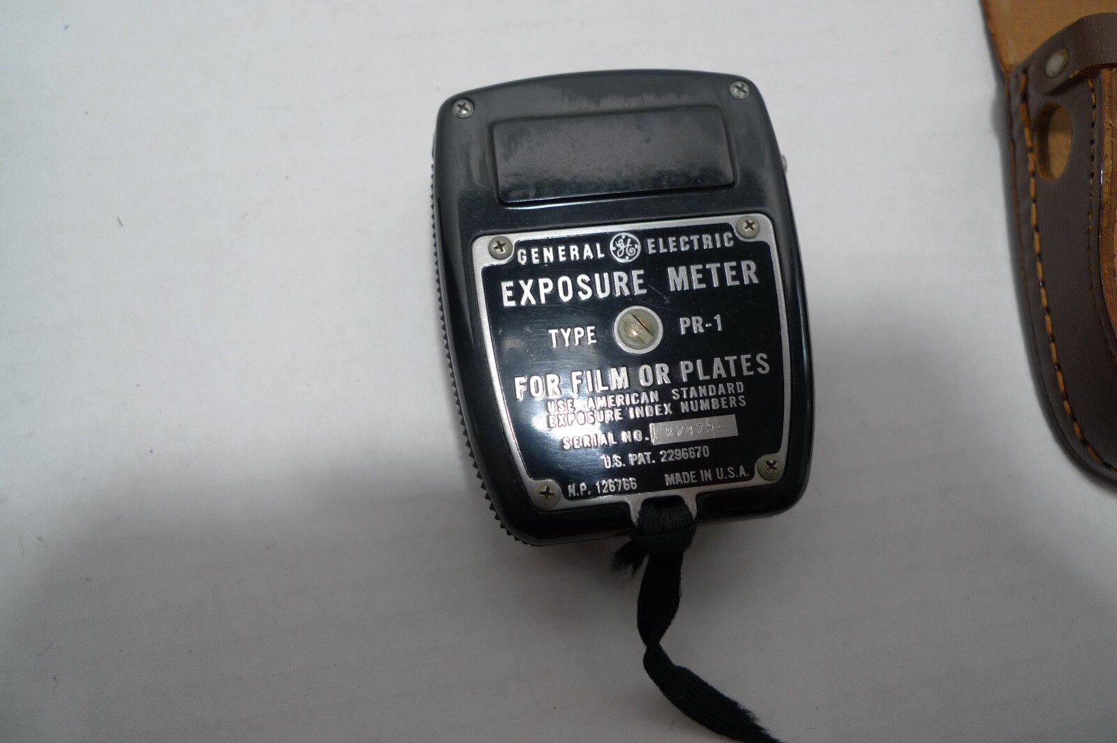 VINTAGE-LOT OF 3 LIGHT METERS WITH CASES-UNTESTED. -FOR PARTS