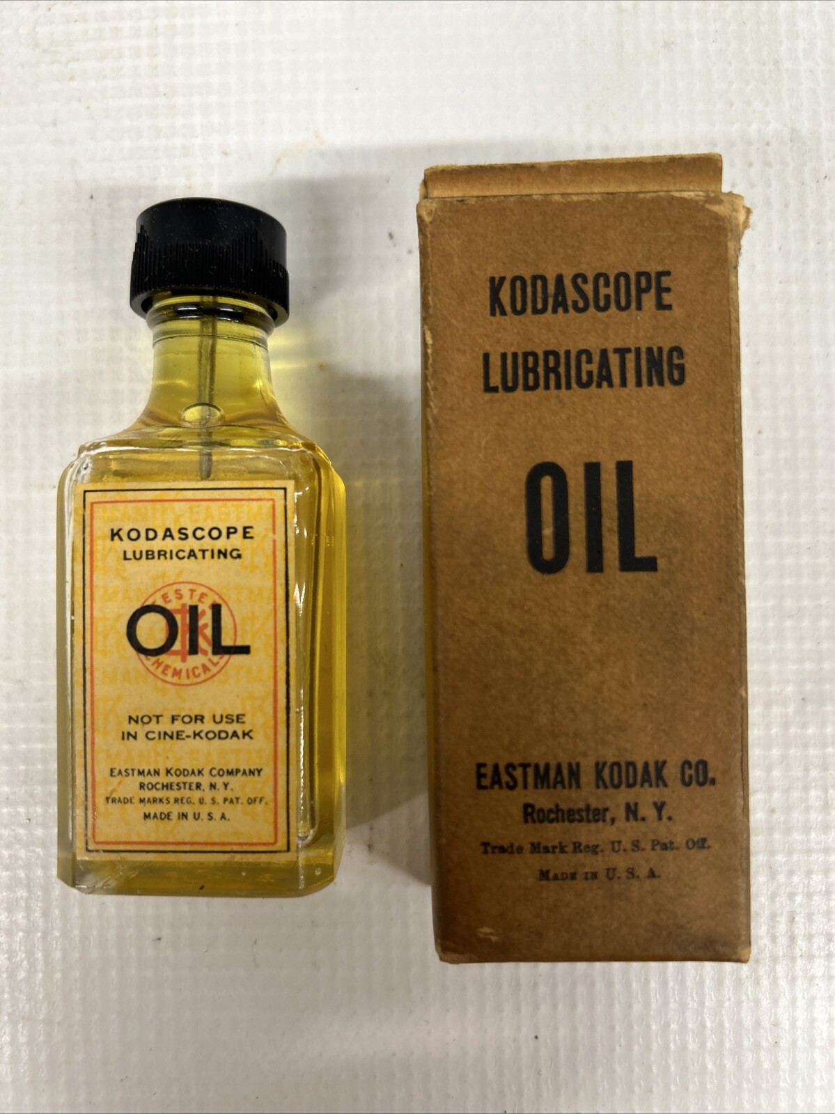 Vintage Eastman Kodak Kodascope Lubricating Oil Box Partial Bottle