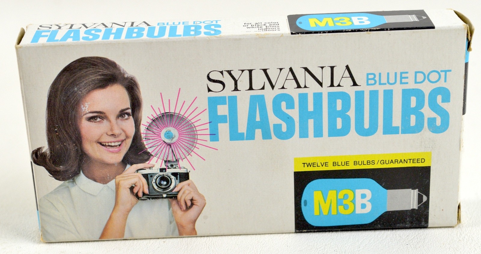 12) Vintage Sylvania M3B Blue Dot Flashbulbs