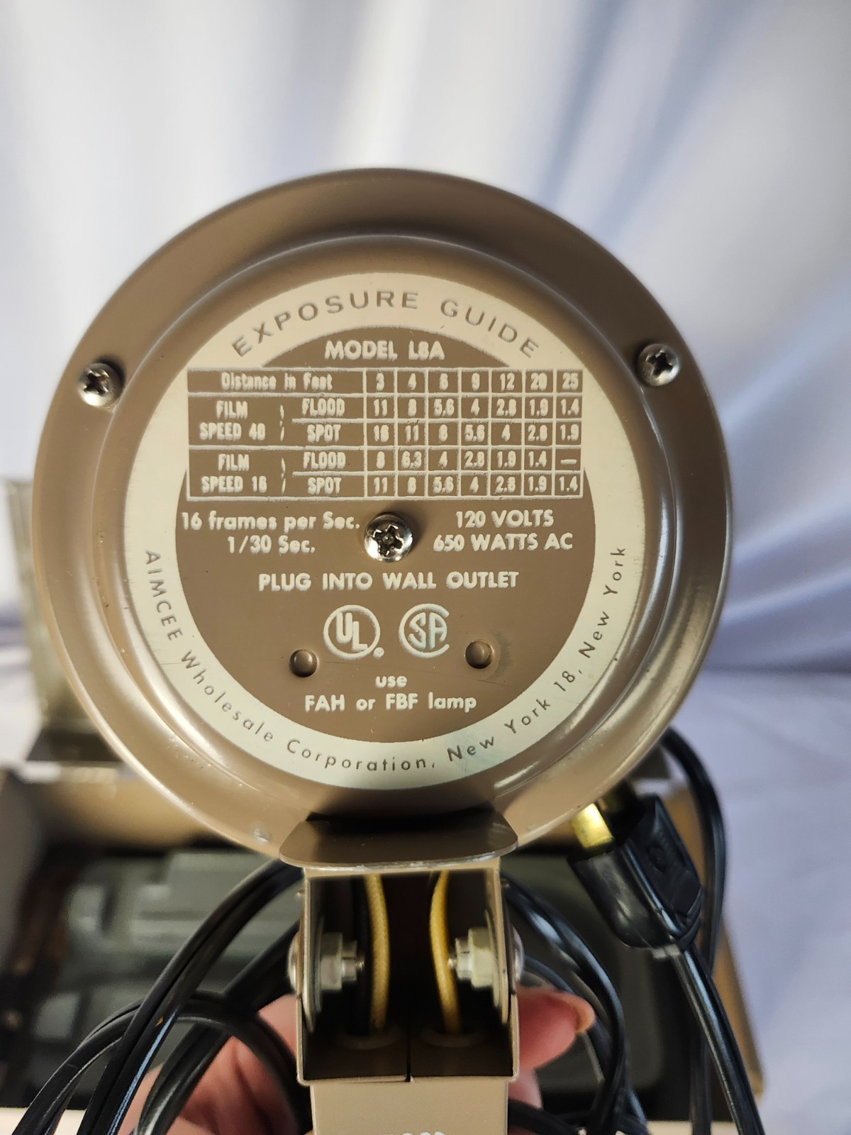 Vintage AMC Movie Light Model L8A – 650W Tested Working with Metal Case & Base