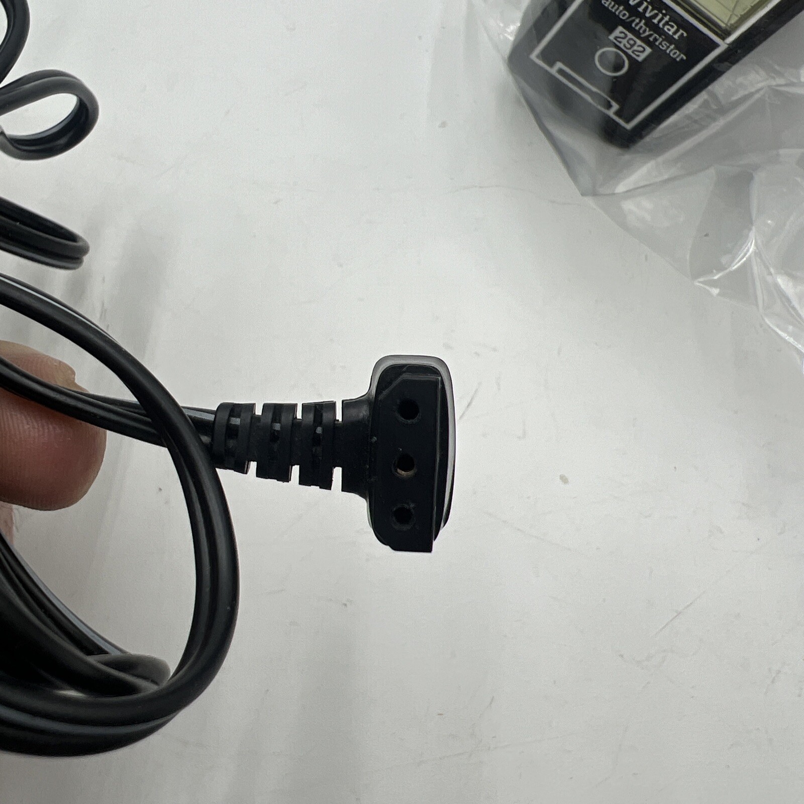 VIVITAR AUTO THYRISTOR 292 CAMERA FLASH W/ MV-3 CHARGER CONVERTER + NC-2