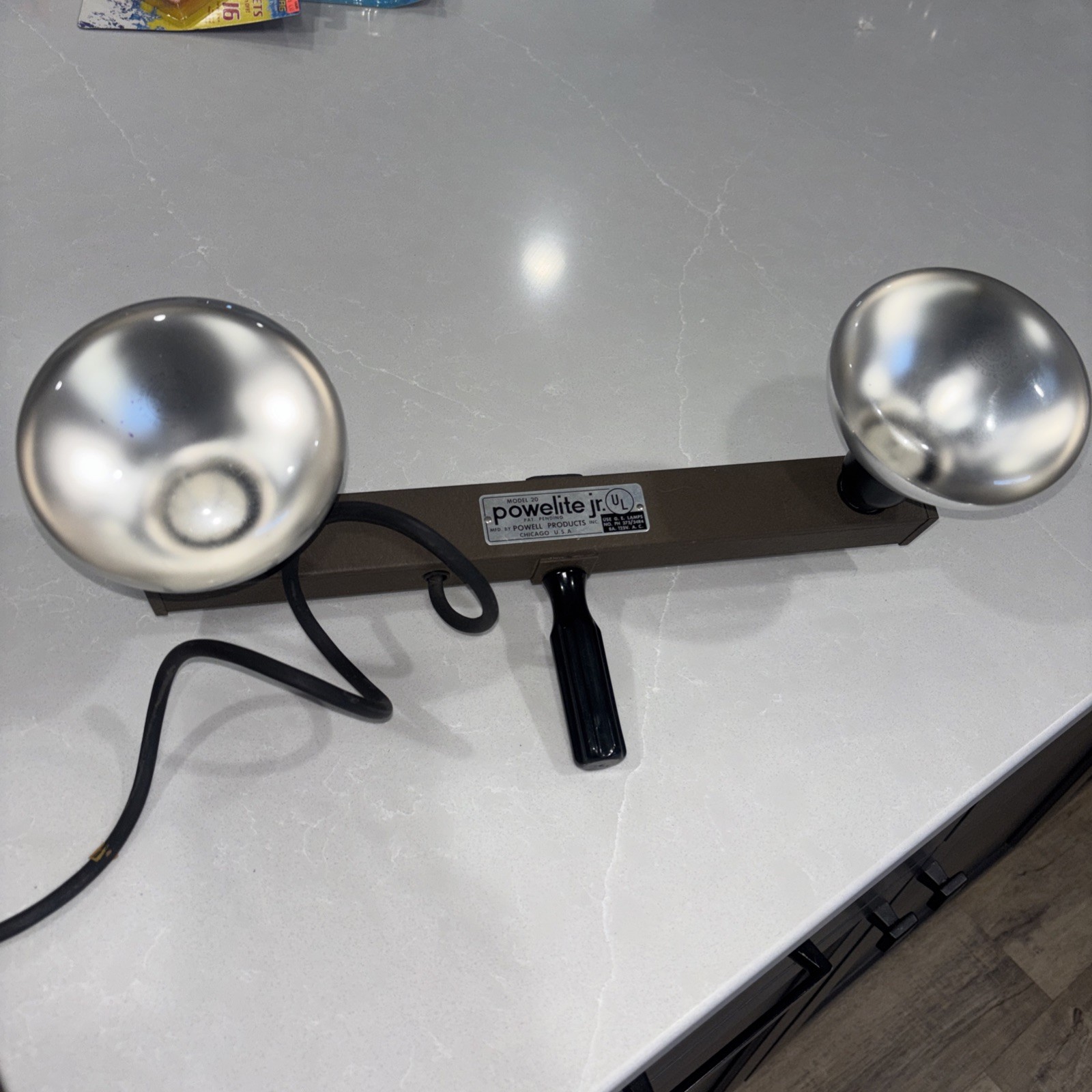 Vintage Powelite Model 200 Photography Portable Studio Light Bar Works! 2