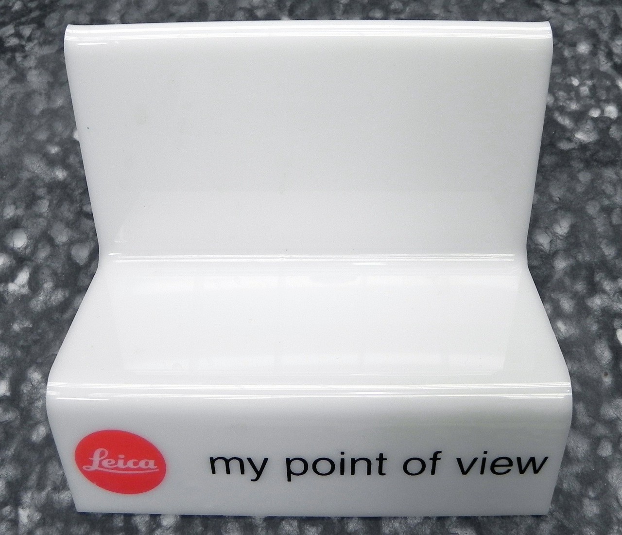 Leica White “My Point Of View” Body Display Stand ……….. Minty