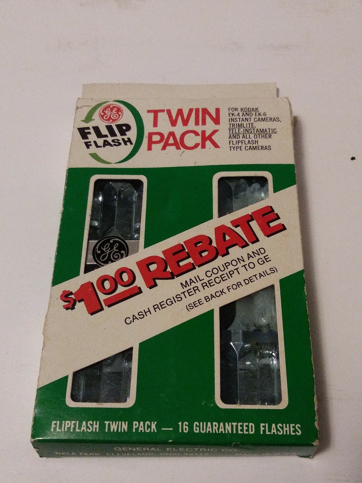 GE Flip Flash II Twin Pack Original Packaging 16 Flashes NOS for Cameras