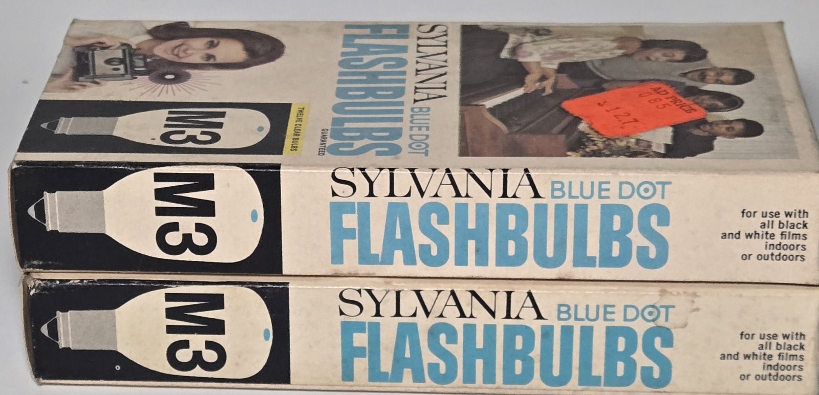 Vintage Sylvania M3 Blue Dot Flashbulbs 12 Ct NOS Original Box Camera Flash