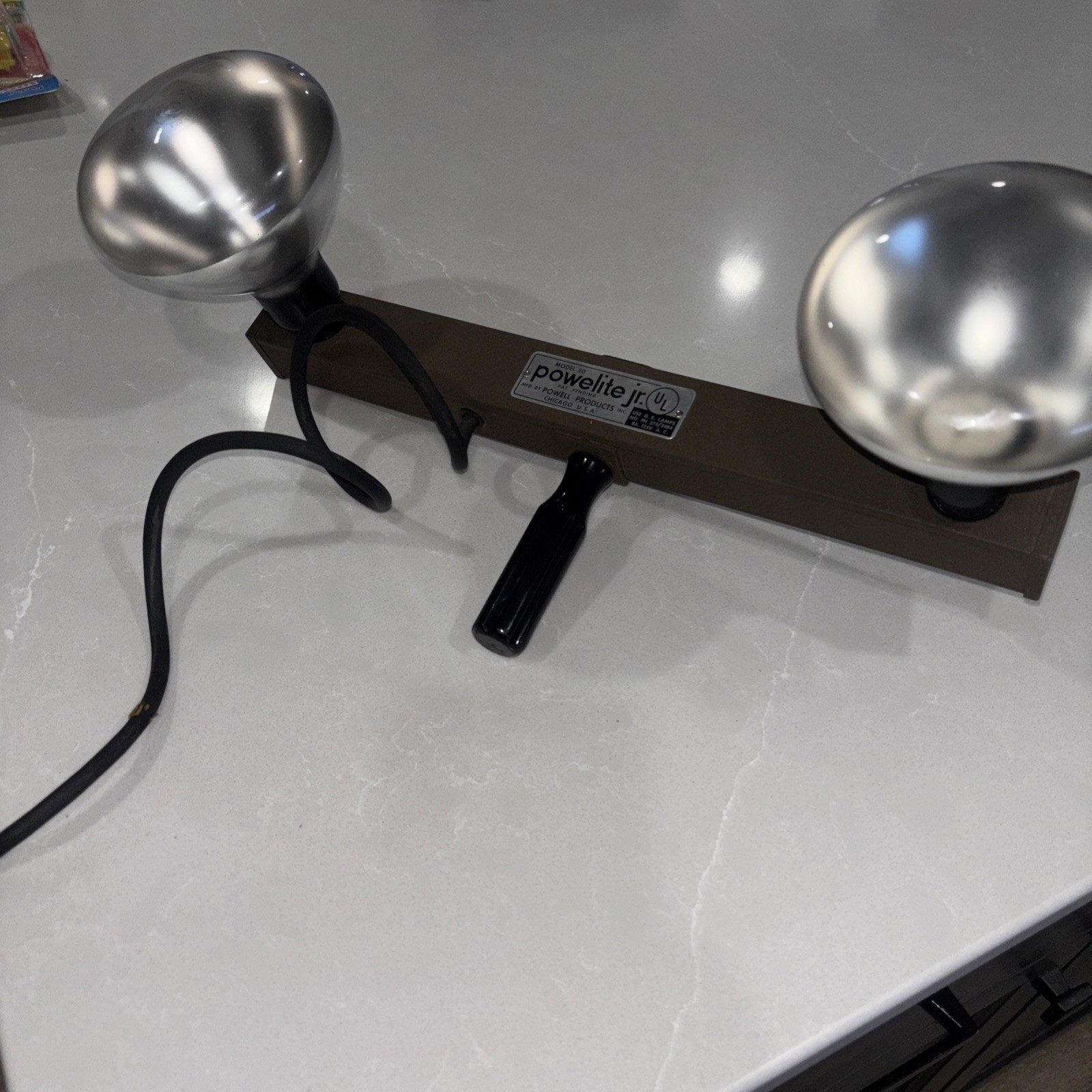 Vintage Powelite Model 200 Photography Portable Studio Light Bar Works! 2