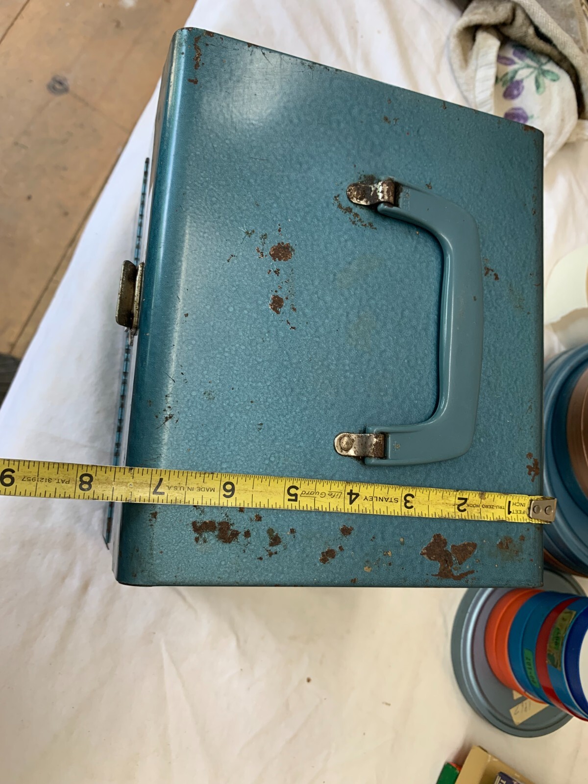 Vintage Metal Empty 8mm 5″ & 7″ Metal Film Reel / Canister Storage Case in Blue