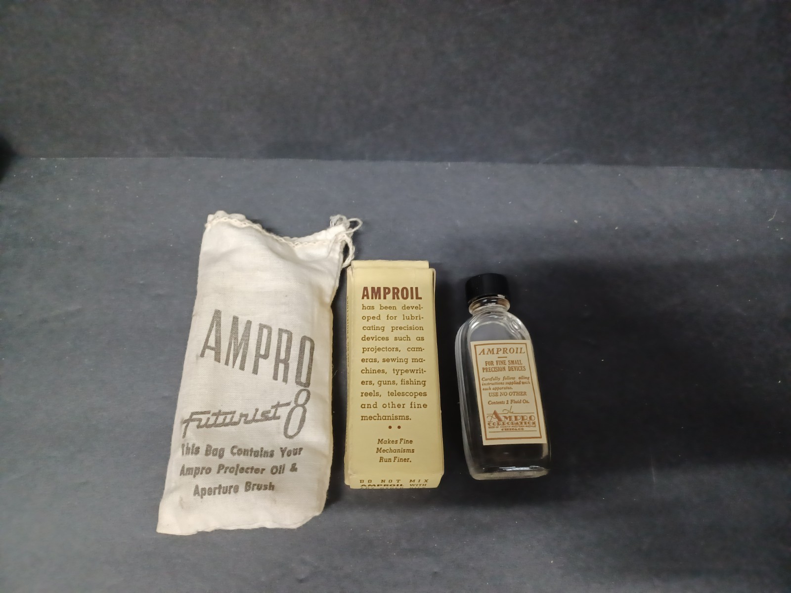 Vtg 1950s Ampro Futurist 8 Fine Mechanism Projector Oil in Original Packaging
