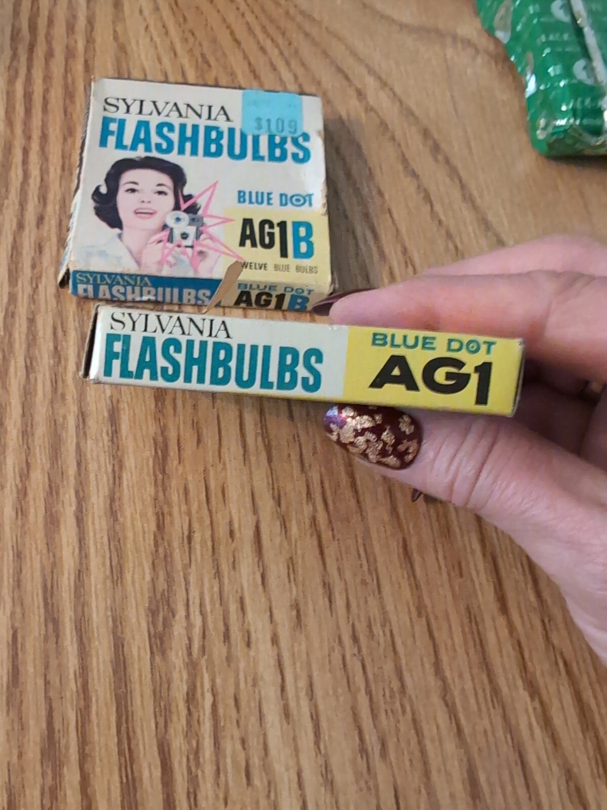 Vintage Sylvania Flashbulbs Blue Dot # AG1 & AG1B Lot (2) In Orig Box