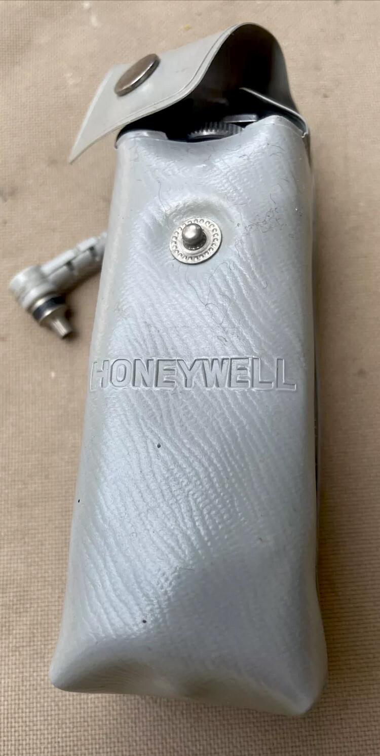 Tilt-A-Mite Honeywell Vintage Folding Fan Camera Flash With Case, NICE++