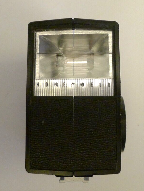 Honeywell Strobonar 400 Shoe Mount Flash with Sync Cord – Vintage