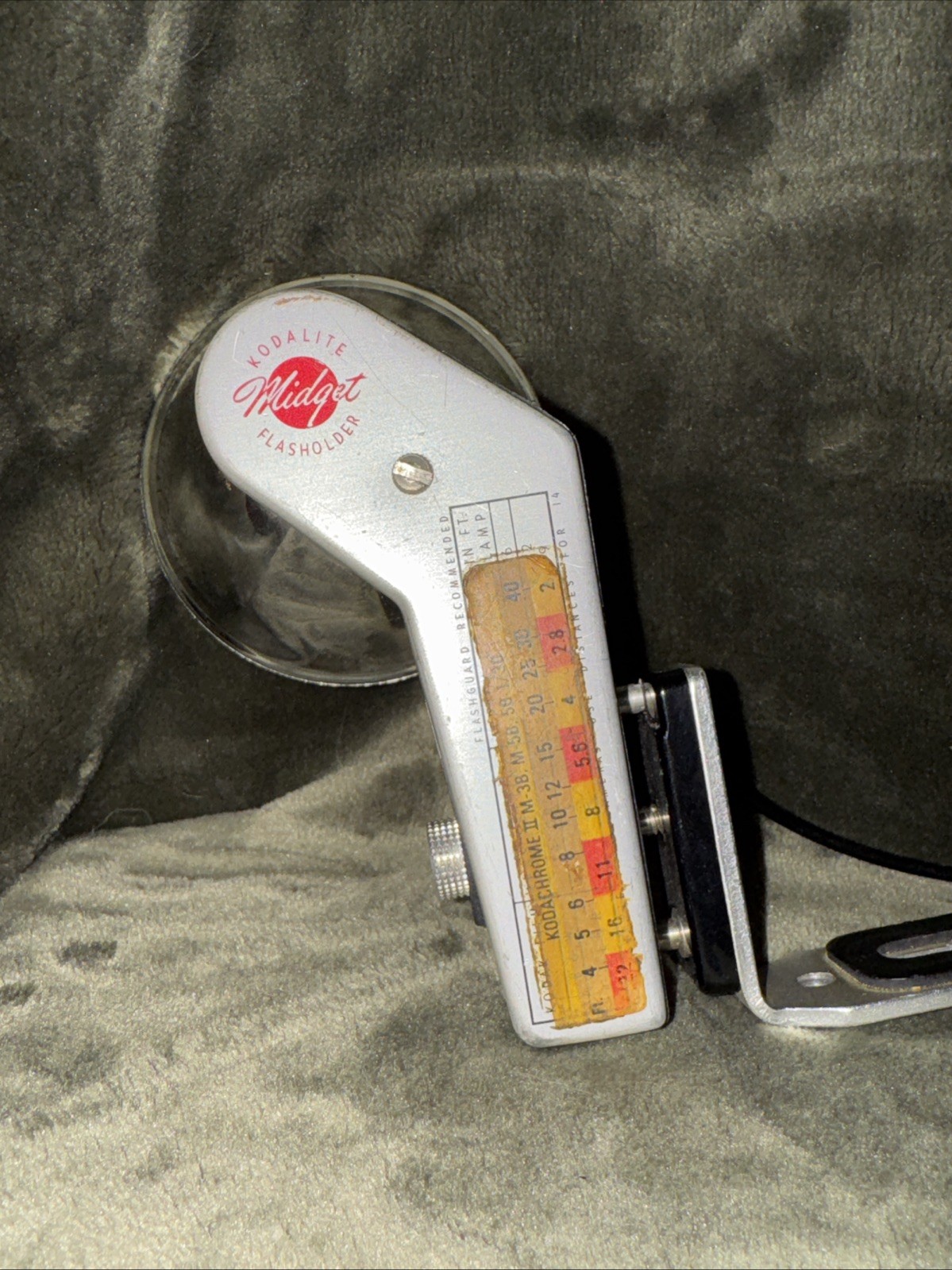 Kodak Retina IIIc w Kodak Bag, Kodalite Flasholder, Bulbs, And Light Reader.