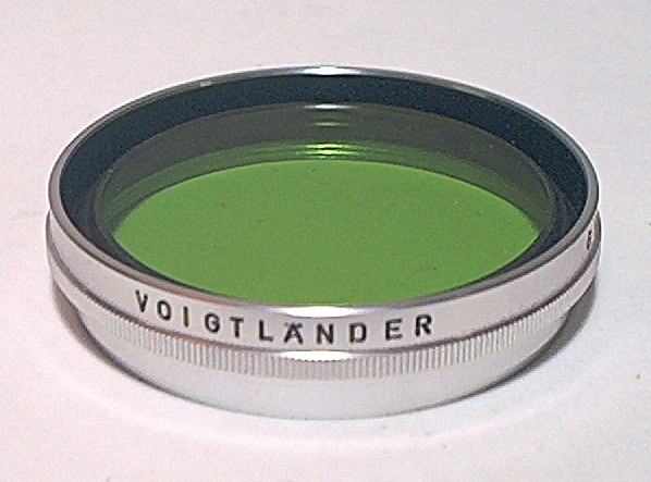 VOIGTLANDER PROMINENT 306/49 GR1 GREEN 49MM SCREW ON METAL FILTER – UNUSED CLEAN