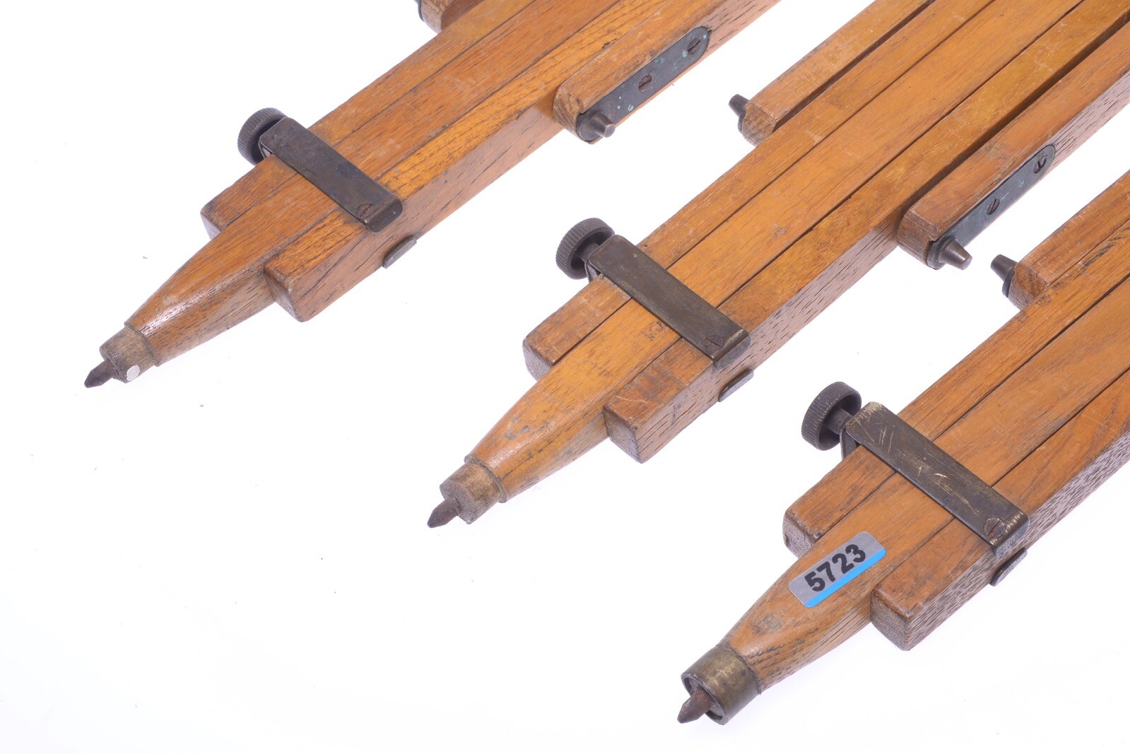 ✅ HOUGHTON ANTIQUE WOOD TRIPOD 141CM, 55.5″ FIELD VIEW CAMERAS