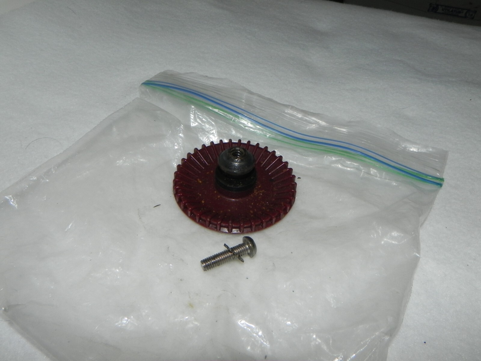 Ampro Futurist 8 Projector Parts: large gear and pins