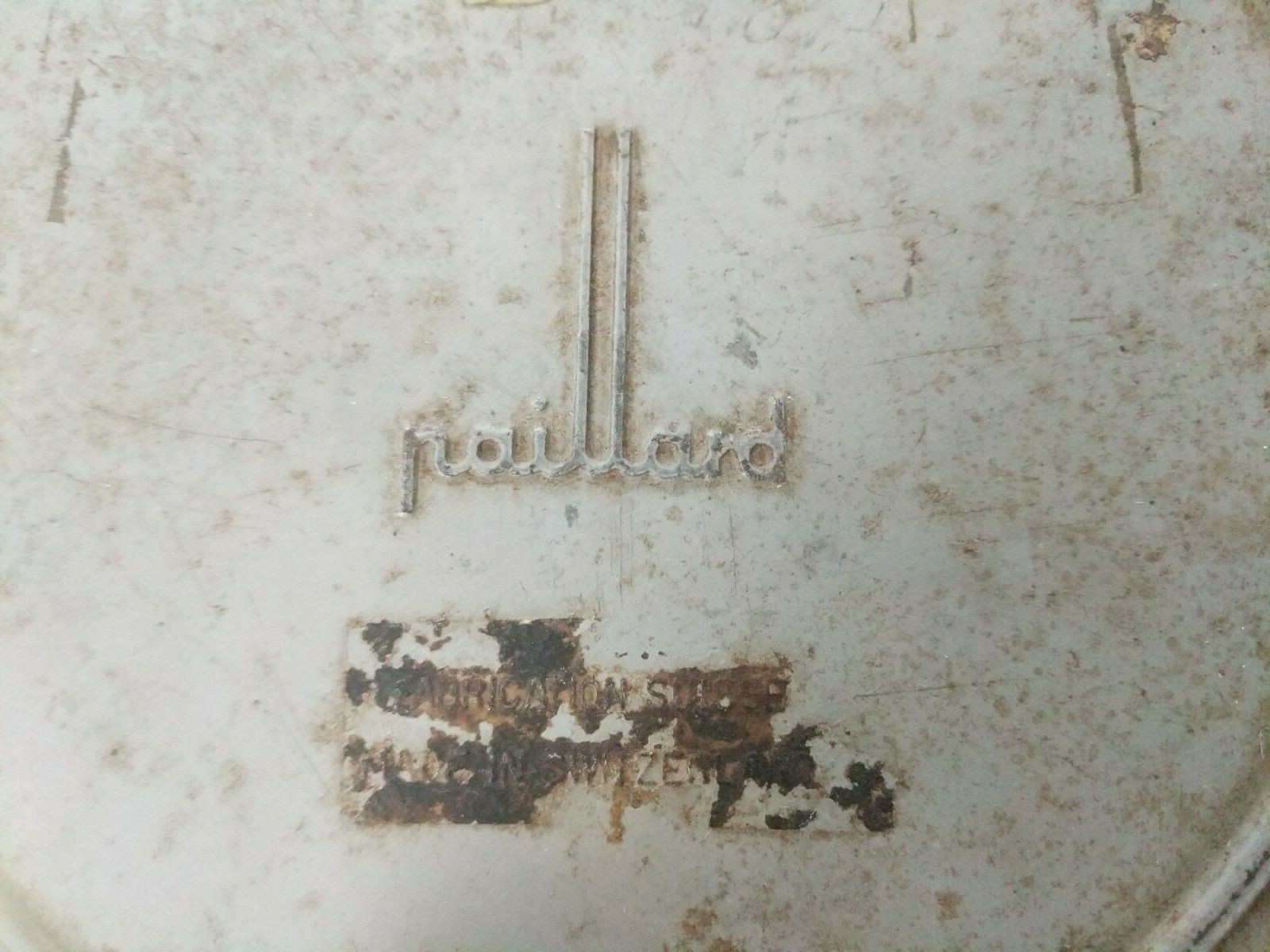 Vintage paillard round metal film roll box fabrication Suisse