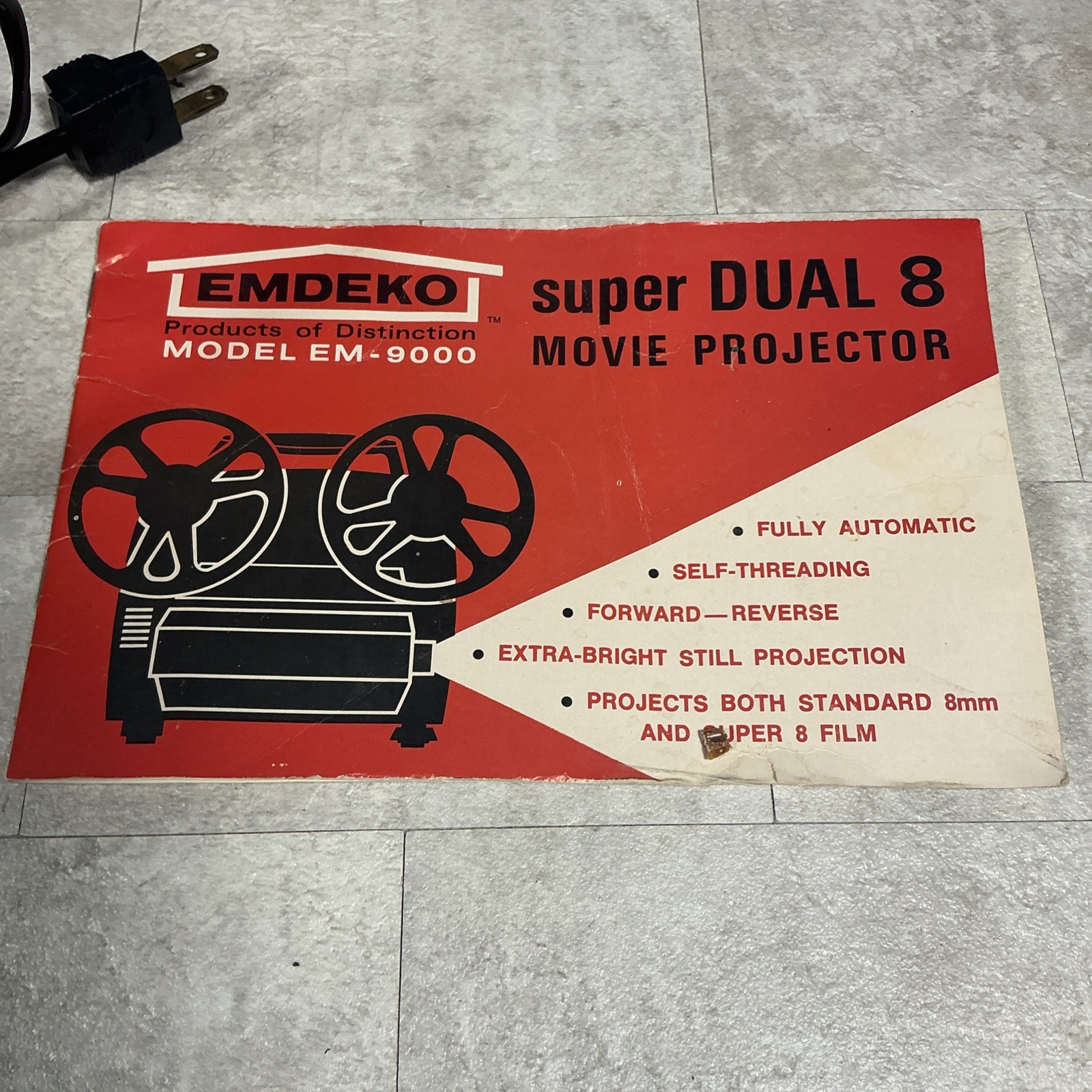 Super 8, EMDEKO Projector.EM-9000, Box & Instructions Tested Working