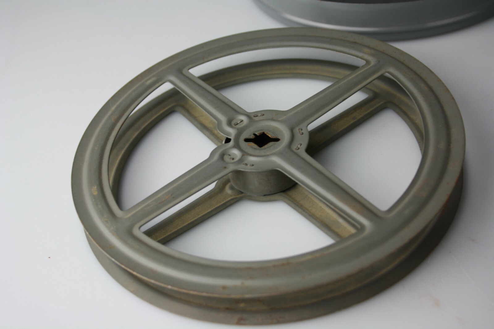 Lot of 4 Vintage 6″ & 7″ Reels