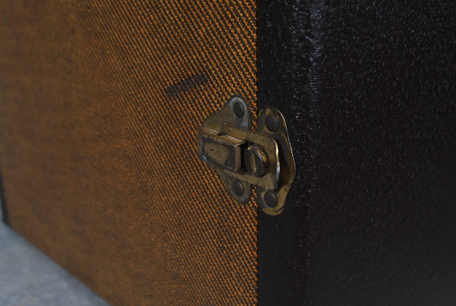 Barnett & Jaffe of Philadelphia Portable Baja Slide Case That Holds 300 Slides